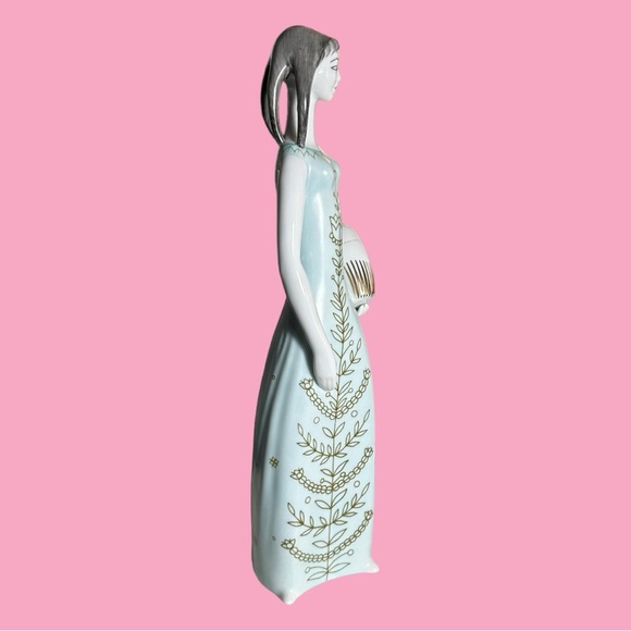 Hollohaza Hungarian Vintage Porcelain Waterbearer Woman Figurine - Picture 2 of 11